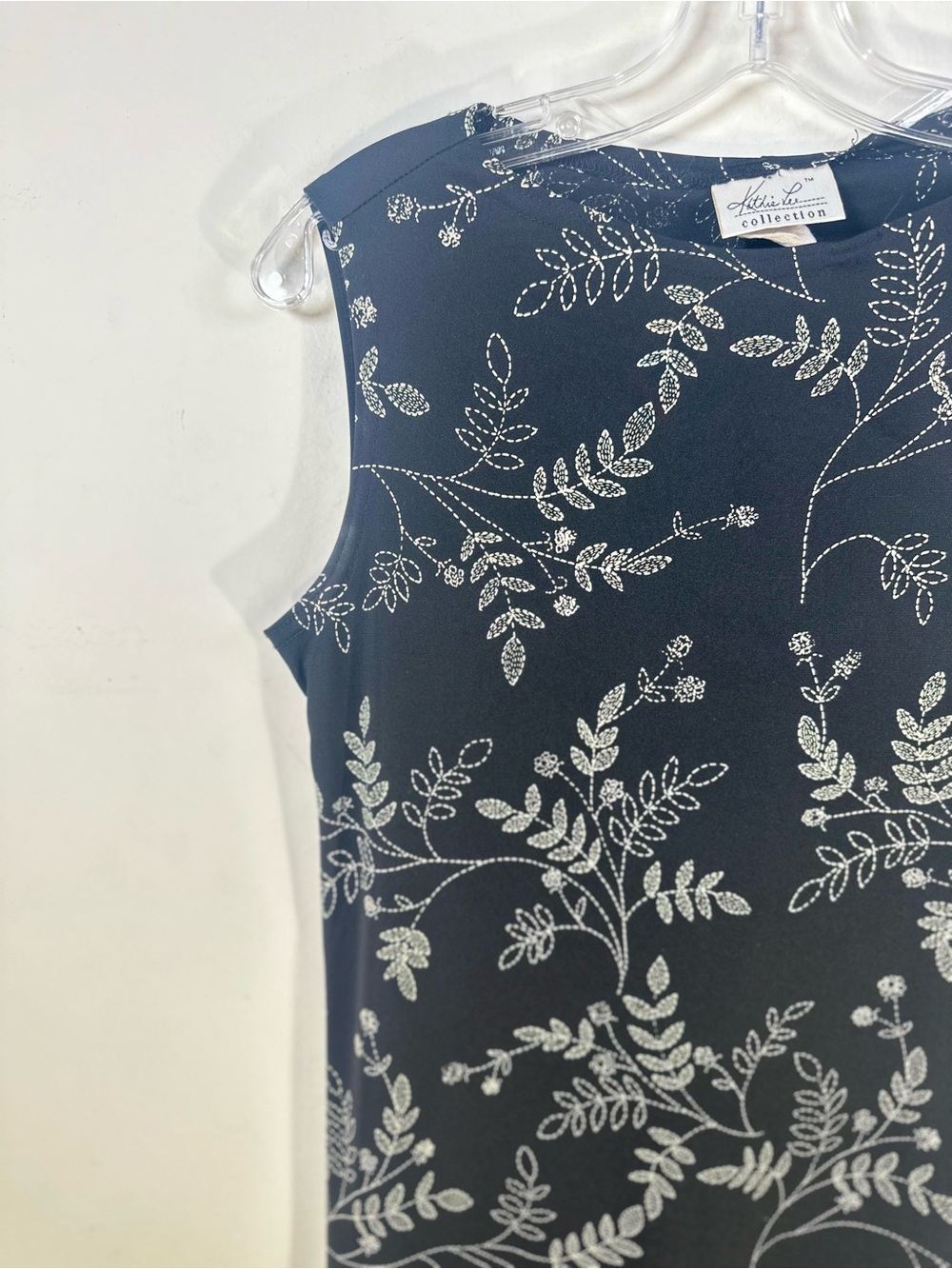 Vintage Kathie Lee Collection Black White Floral Embroidered Maxi Dress